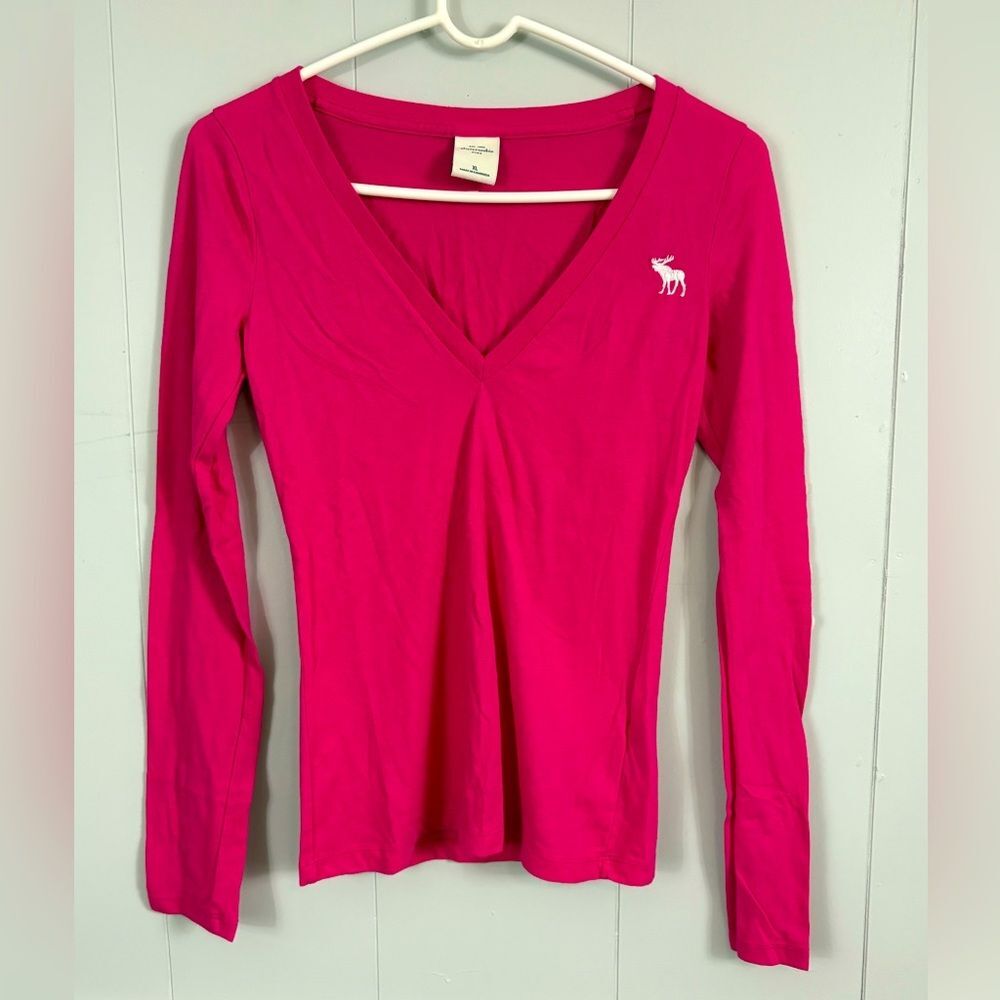 Abercrombie Kids Pink V-Neck Y2K Long Sleeved T-Shirt Preppy Cute Bubble Letters